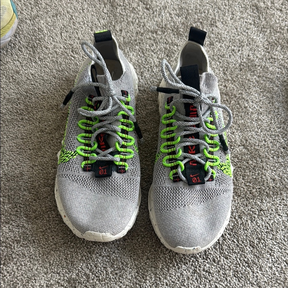 Space Hippie 01 'Electric Green'